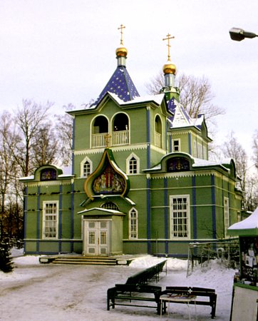 Церковь cвятого Преподобного Серафима Саровского на Новодеревенском Серафимовском кладбище